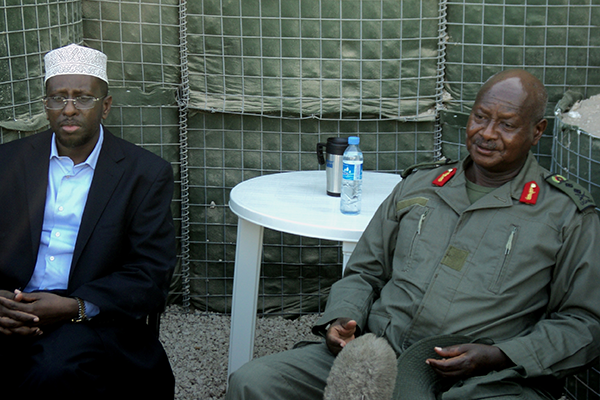 Museveni meets Somali President, Shayk Sharif Ahmed in Mogadishu in 2010