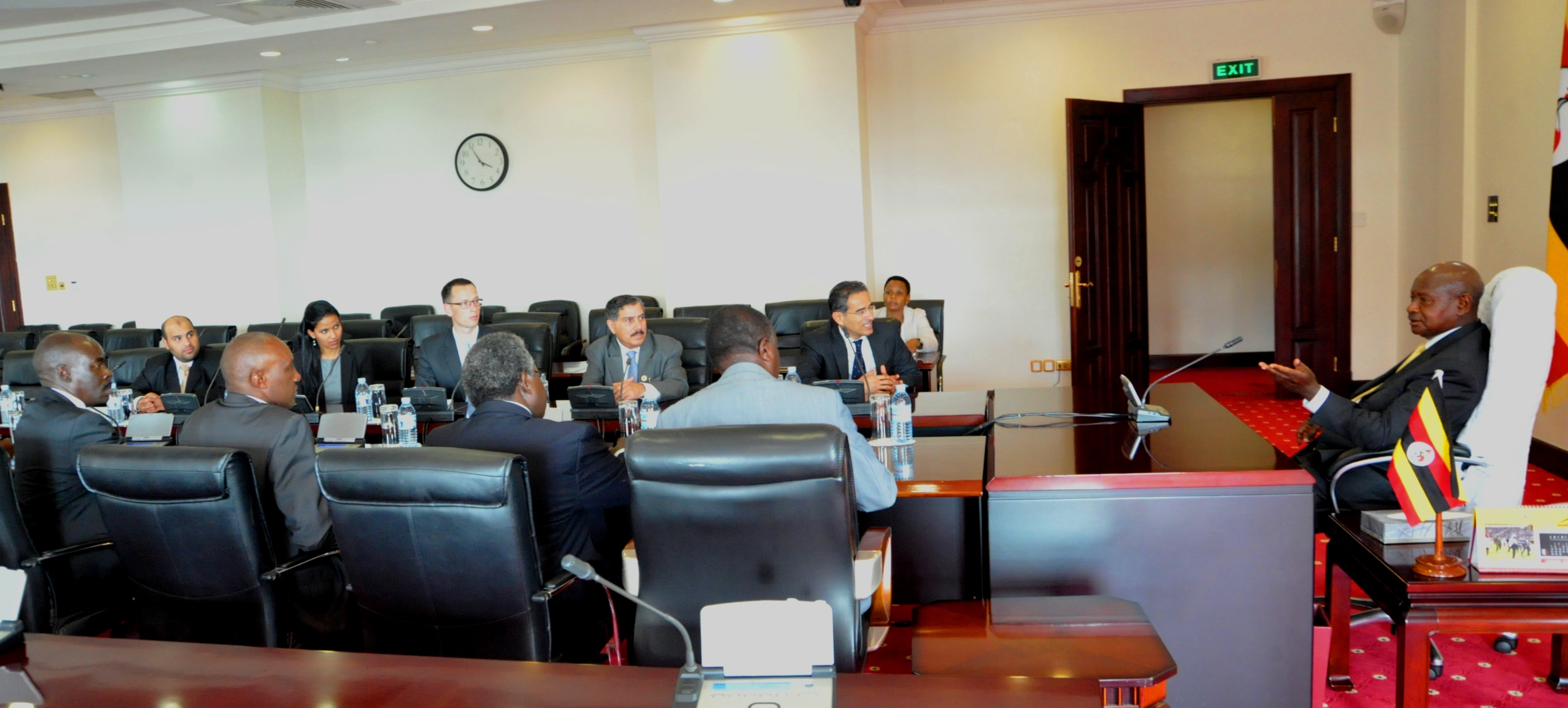 PRESIDWENT M7 MEETING A DELIGATION FROM ALEMAAR  INVESTMENT AT ENTEBBE STATE HOUSE 28.7.2015