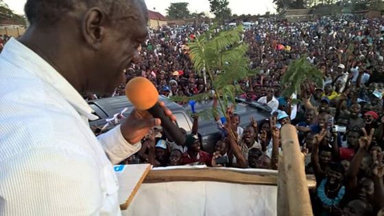 Besigye campaigns in Rakai